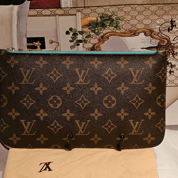 Louis Vuitton Neverful MM Turquoise Pochette, Box,Ribbon & Dust Bag - Picture 9 of 16